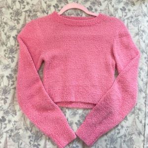 💓 Urban Outfitters Pink Cropped Long Sleeve Top 🎀